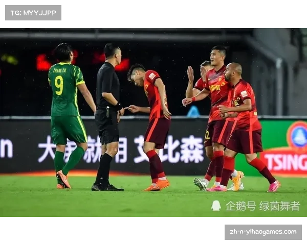 中超红牌风波引发球迷热议，分析事件背后原因及其深远影响